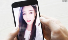 草裙短视频,动感舞步，魅力四射的瞬间捕捉